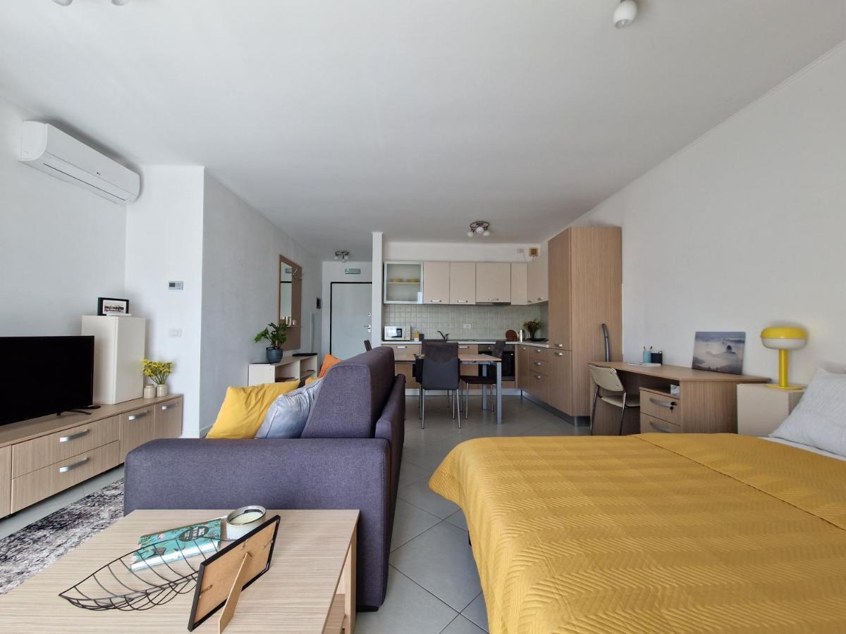 Appartamento Central Skystudio Timisoara Esterno foto